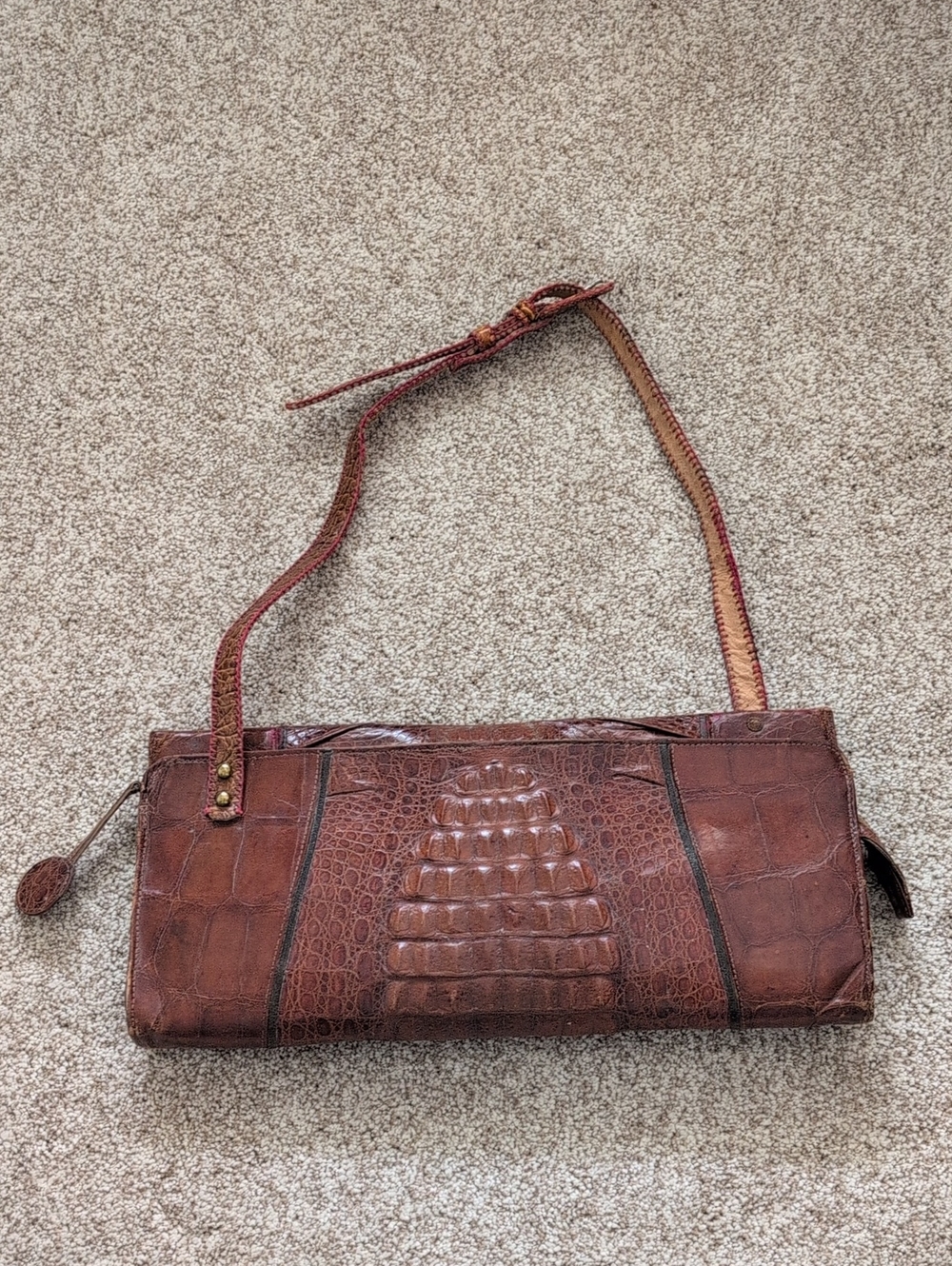 🗝️🌻 Vintage 1950s Genuine Hornback Alligator Skin Baguette Shoulder Bag Brown